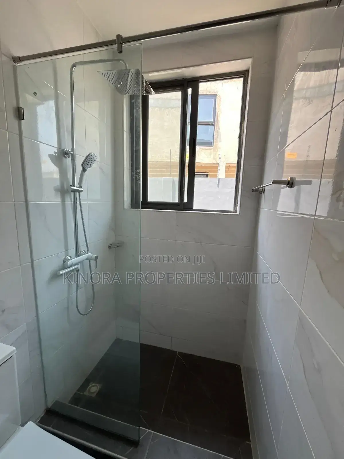 3bdrm Duplex in Adjiganor 69, East Legon for rent