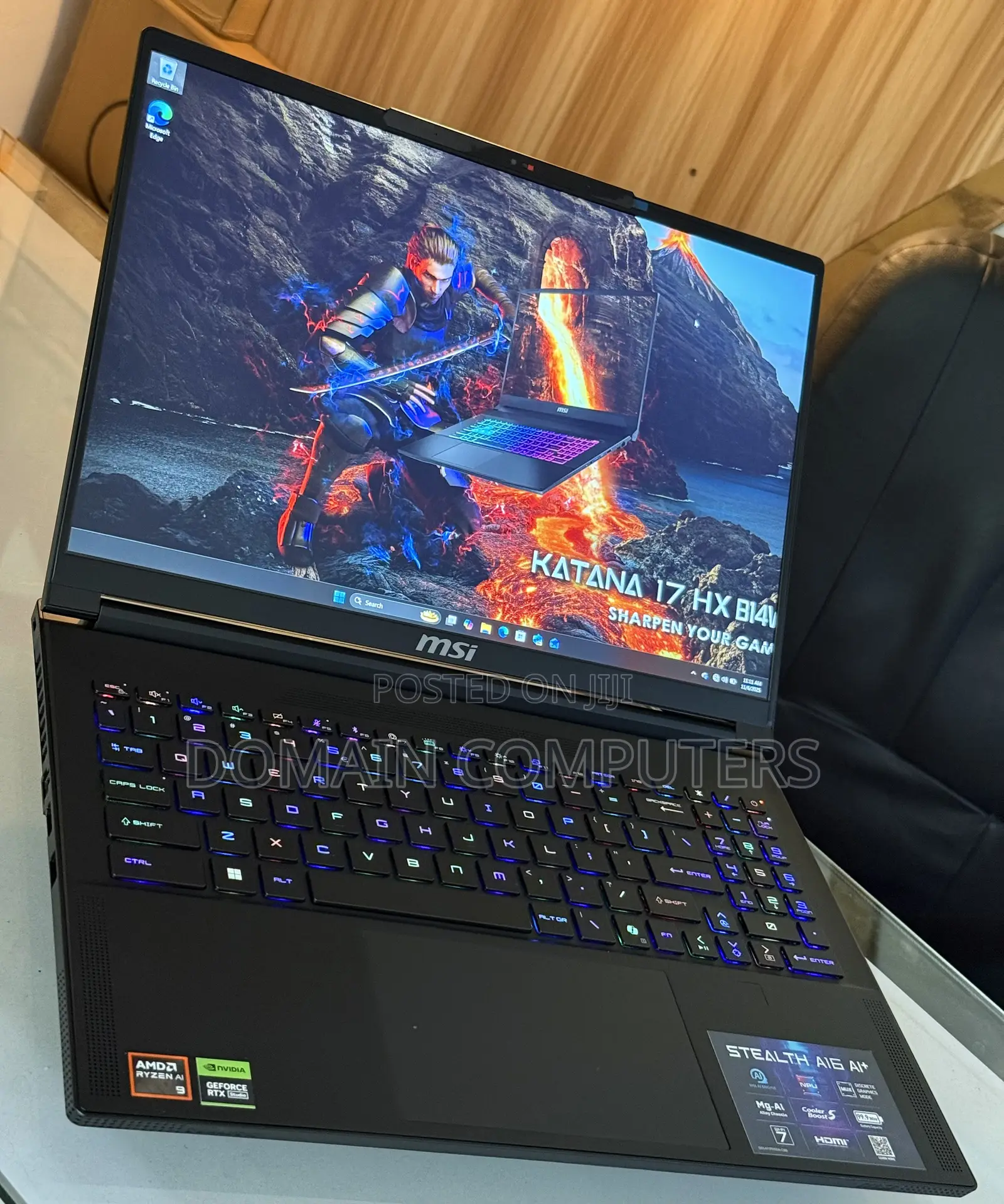 New Laptop MSI Stealth 16 AI Studio 32GB AMD Ryzen 9 SSD 1T