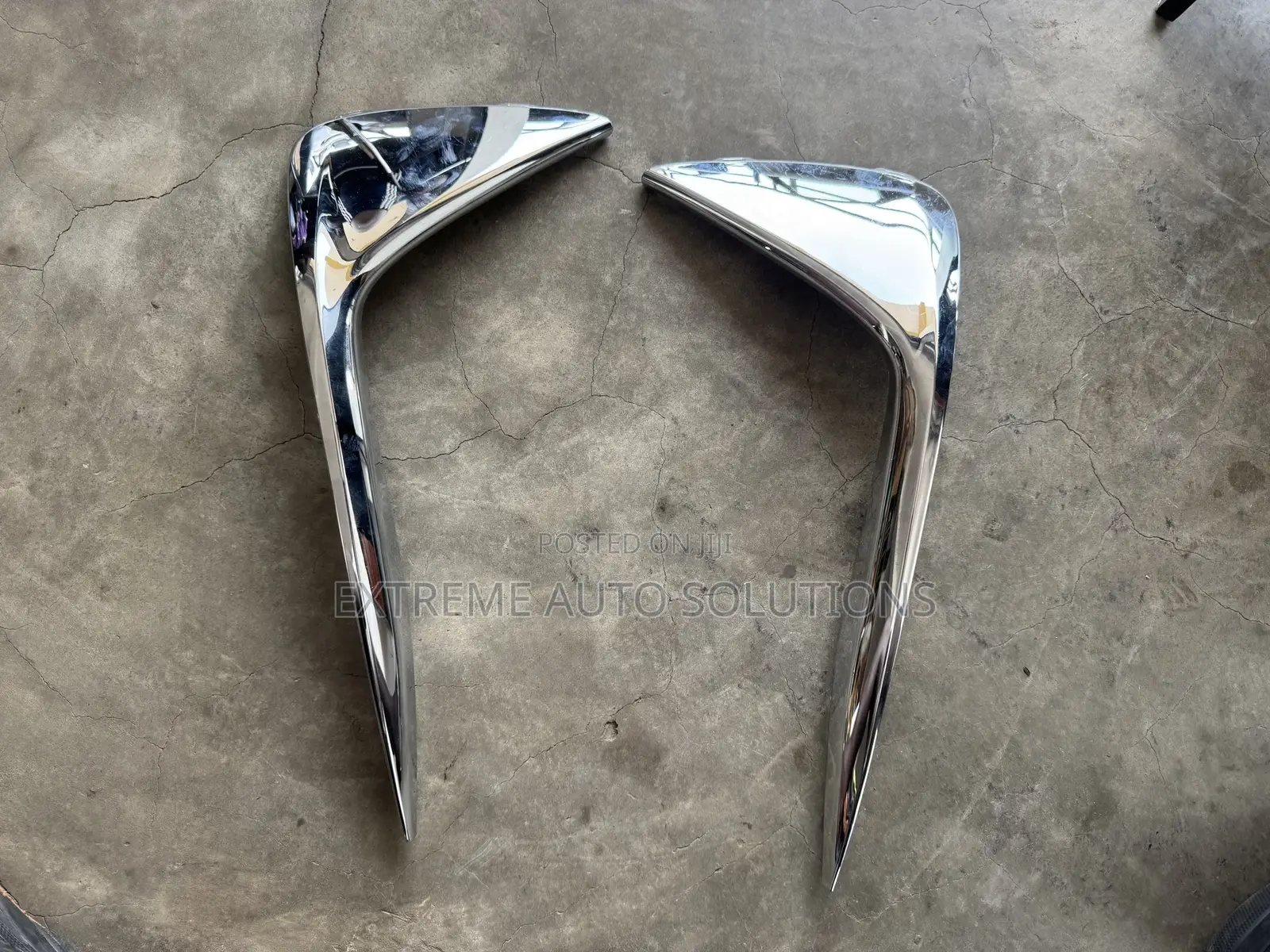 Genuine 2019-2021 Acura Rdx Front Bumper Trim Garnish