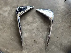 Genuine 2019-2021 Acura Rdx Front Bumper Trim Garnish
