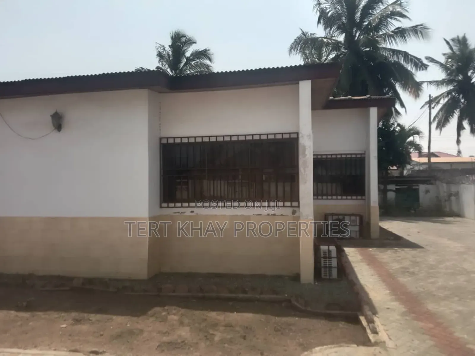 7bdrm House in Teshie Nungua Estate for sale