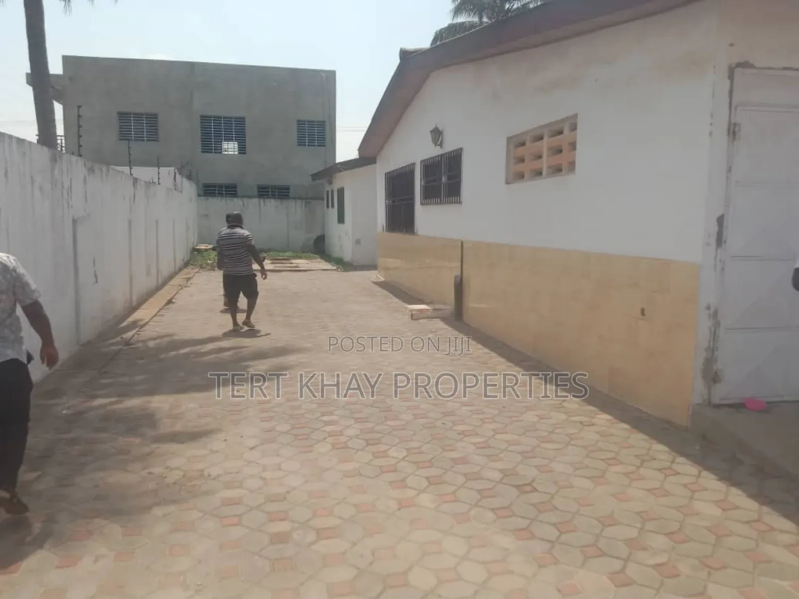 7bdrm House in Teshie Nungua Estate for sale