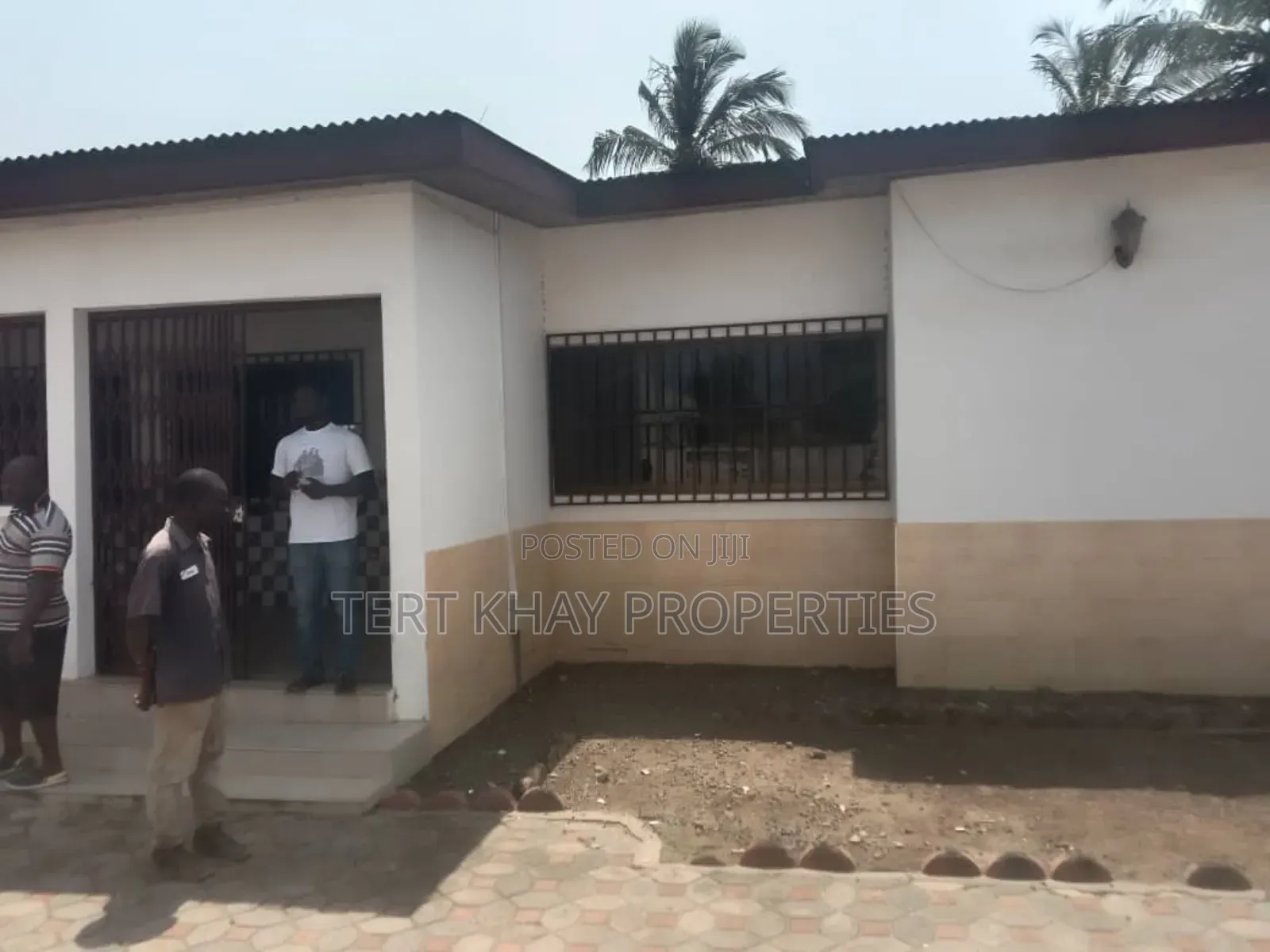 7bdrm House in Teshie Nungua Estate for sale