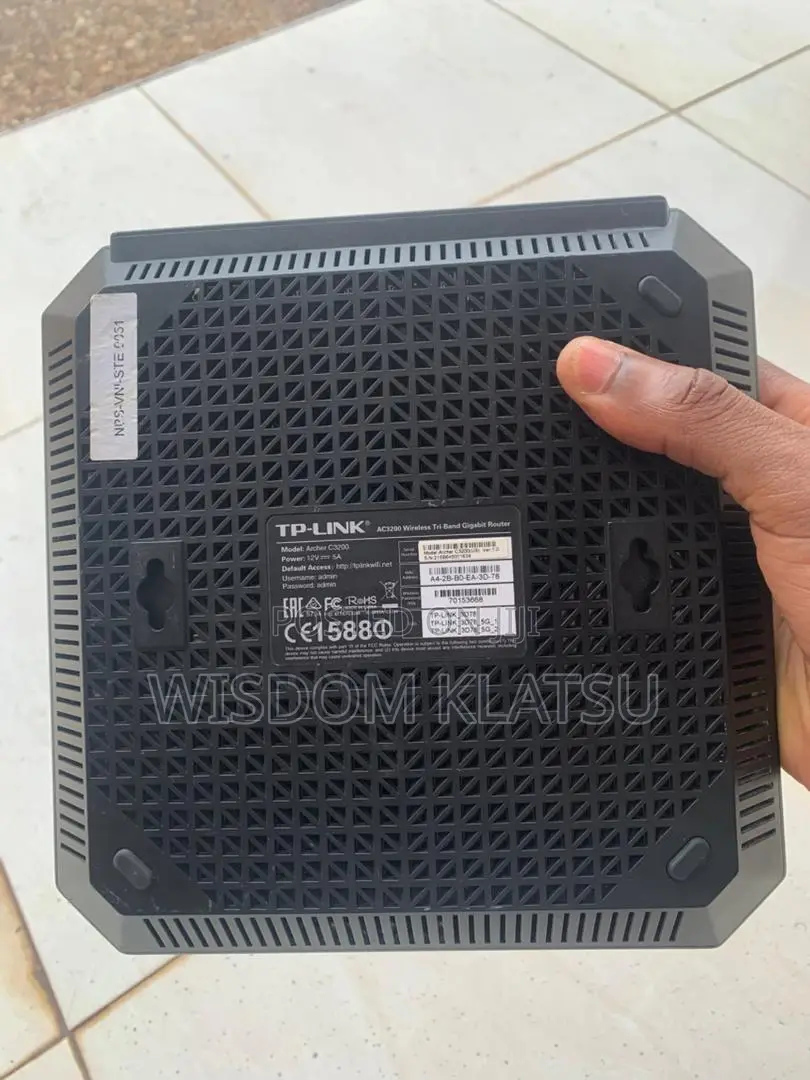 Tp-Link Ac3200 Wireless Wi-Fi Tri-Band Gigabit Router (Archer C3200)
