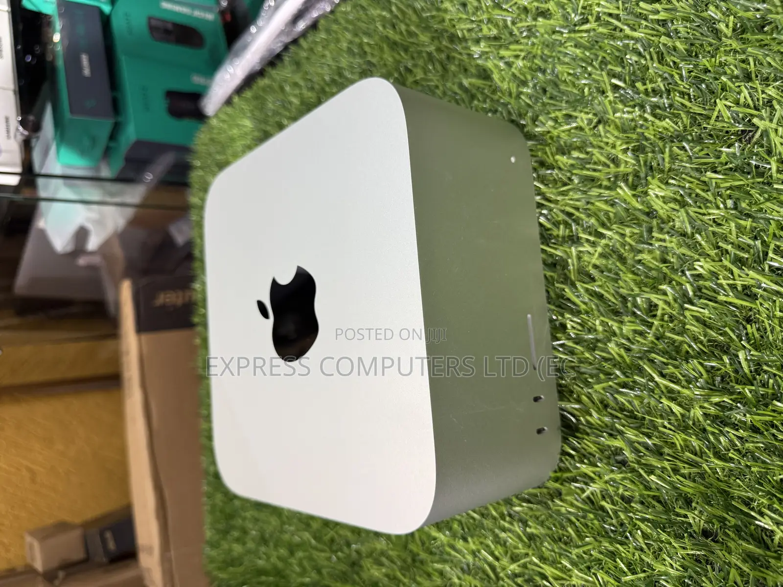 New Apple Mac Studio M2 Ultra 64GB Apple M2 Ultra SSD 2T