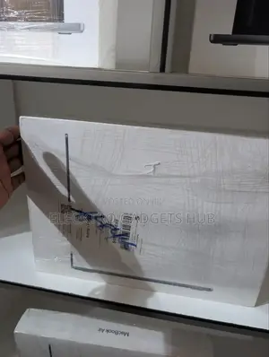 New Laptop Apple MacBook Air 2024 M3 15-Inch 16GB Apple M3 SSD 512GB