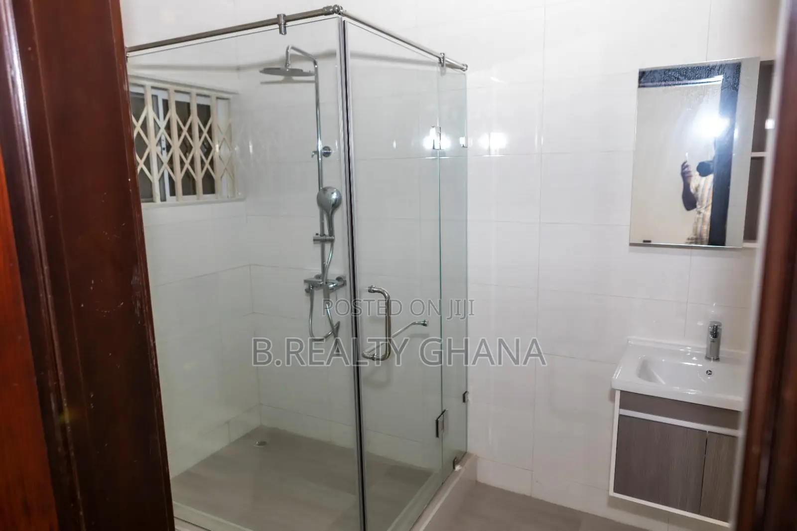 4bdrm House in Cantonments for rent
