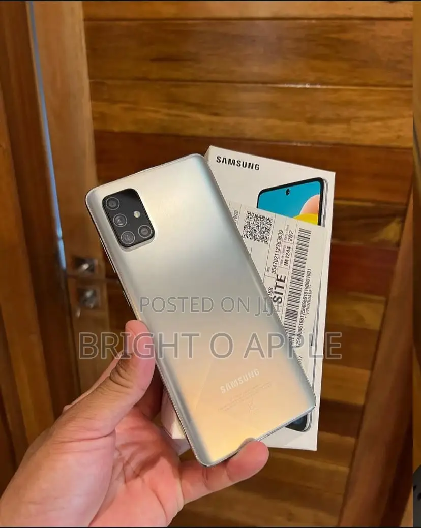 New Samsung Galaxy A71 128 GB Silver