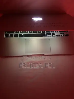 Laptop Apple MacBook Air 2015 8GB Intel Core i5 SSD 256GB
