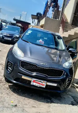 2017 Kia Sportage Windscreen Available