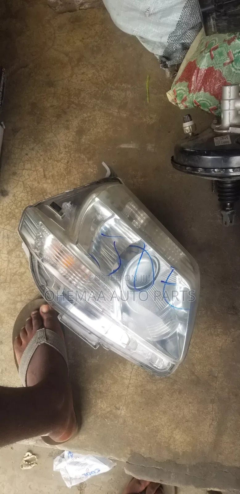 Toyota Sienta 2014 Headlight Pair