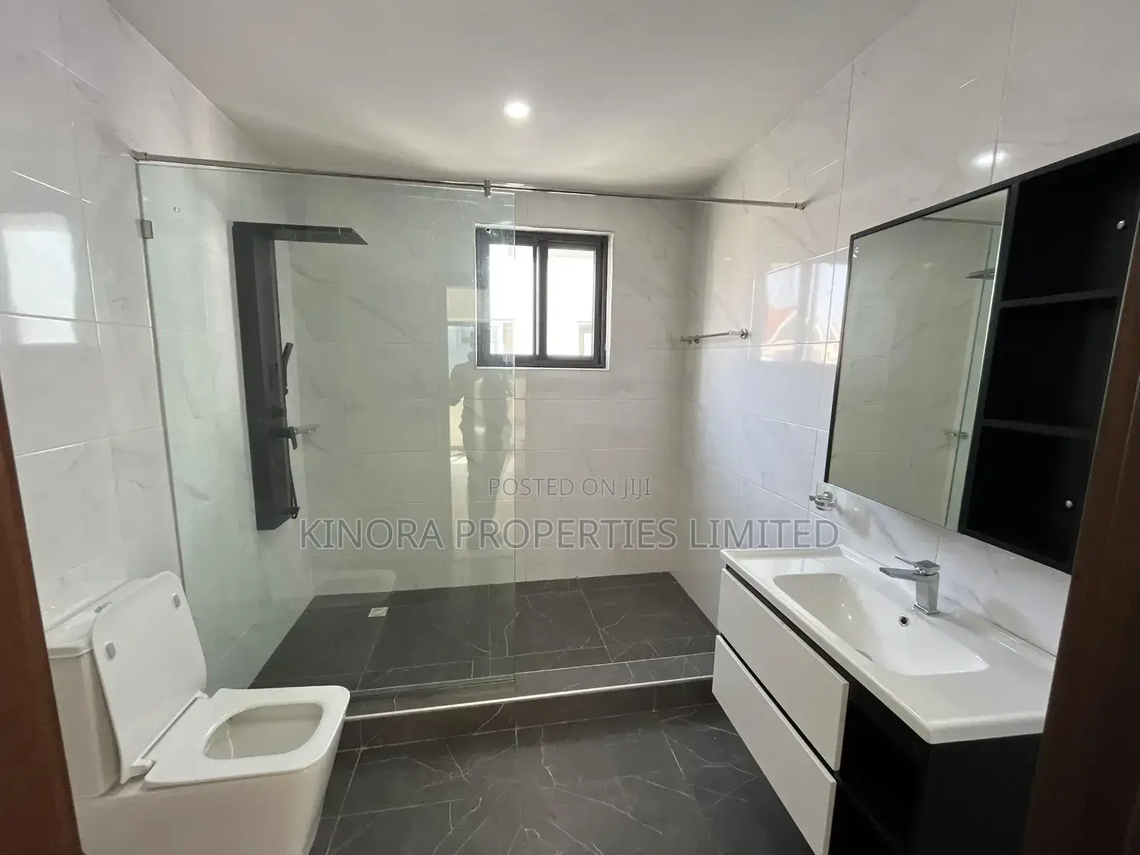 3bdrm Duplex in Adjiganor 69, East Legon for rent