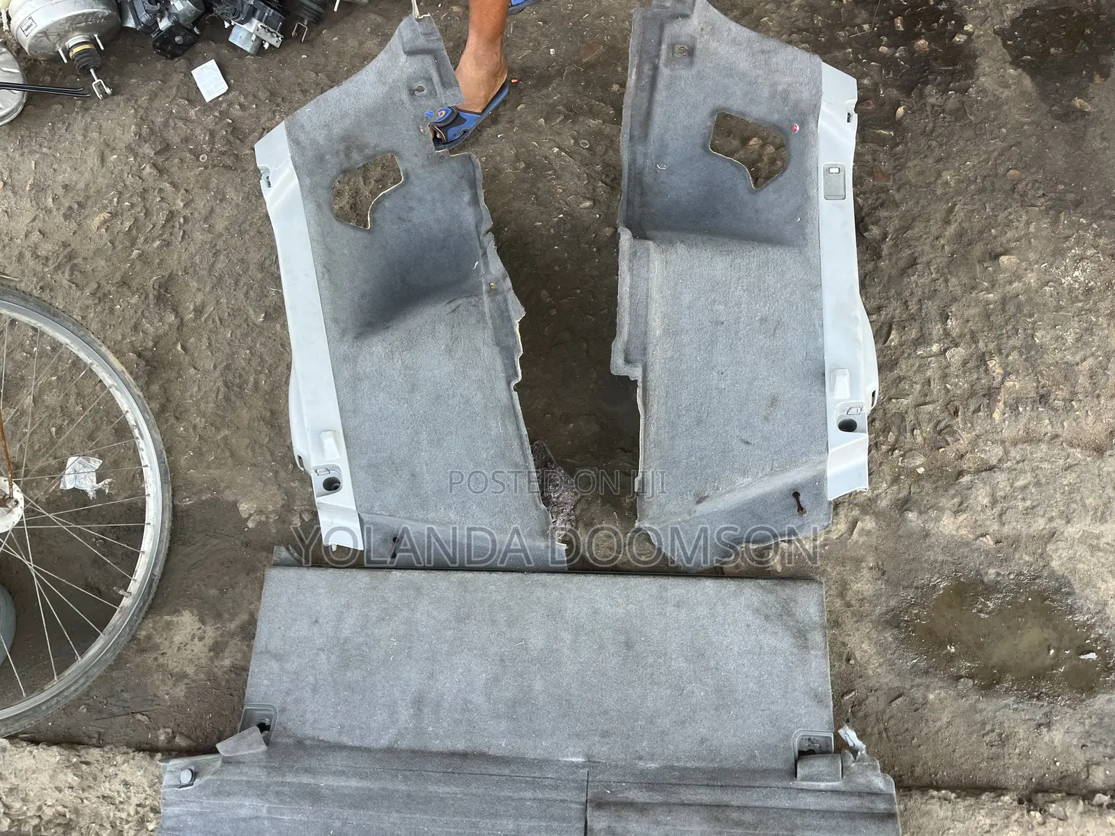 2 Generation Prius Boot Linen
