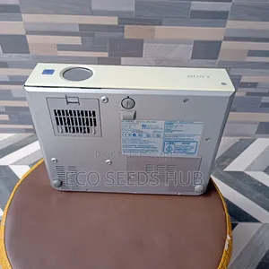 Sony Xga VPL-Cx6 Projector