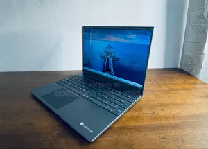 New Laptop Gateway GWNR71517 8GB AMD Ryzen 7 SSD 512GB
