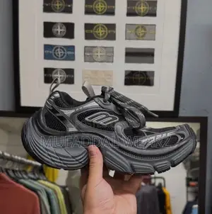 Balenciaga Men’S 10xl Sneakers