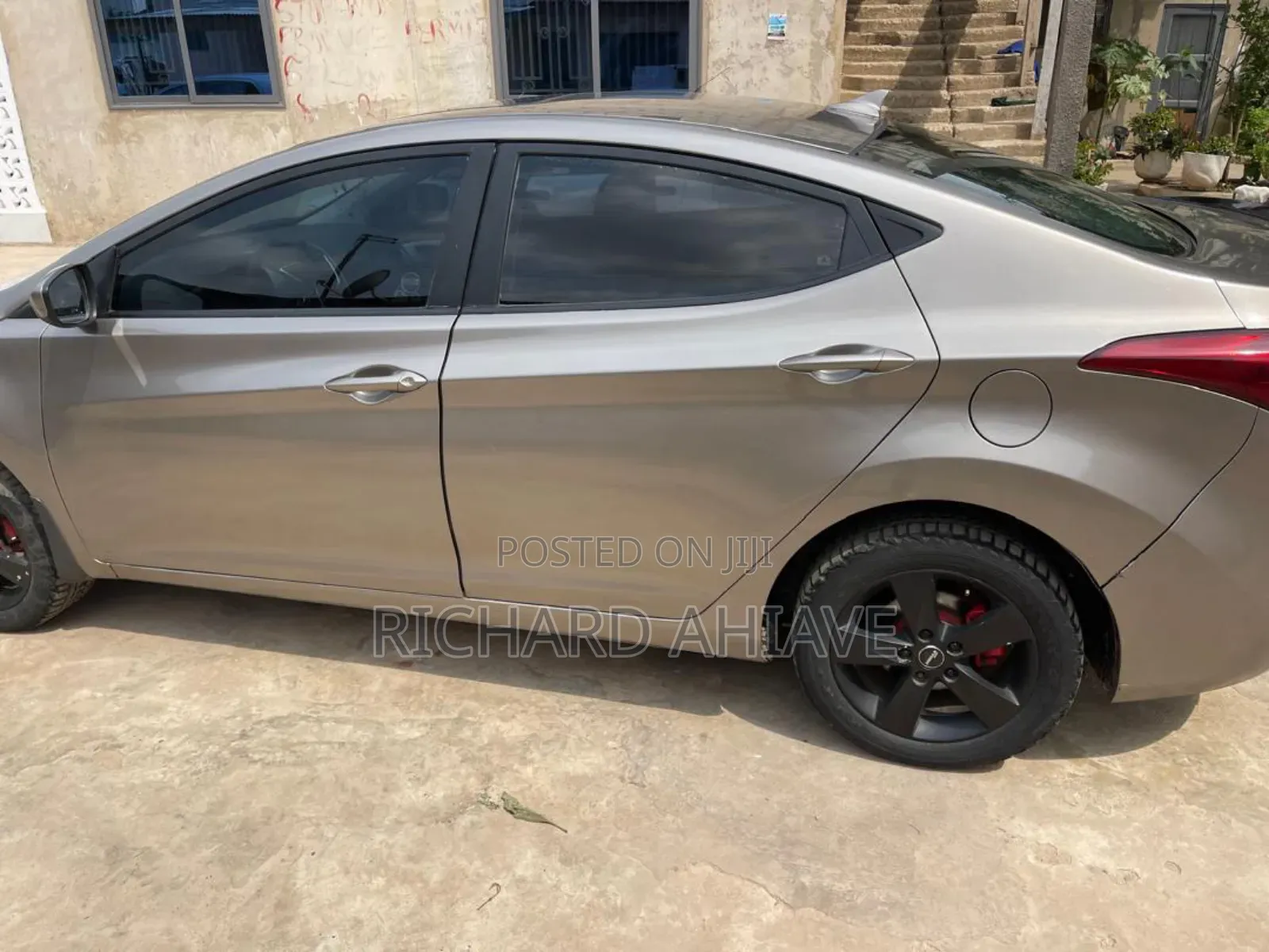 Hyundai Elantra GLS Sedan FWD (1.8L 4cyl 6M) 2013 Gray