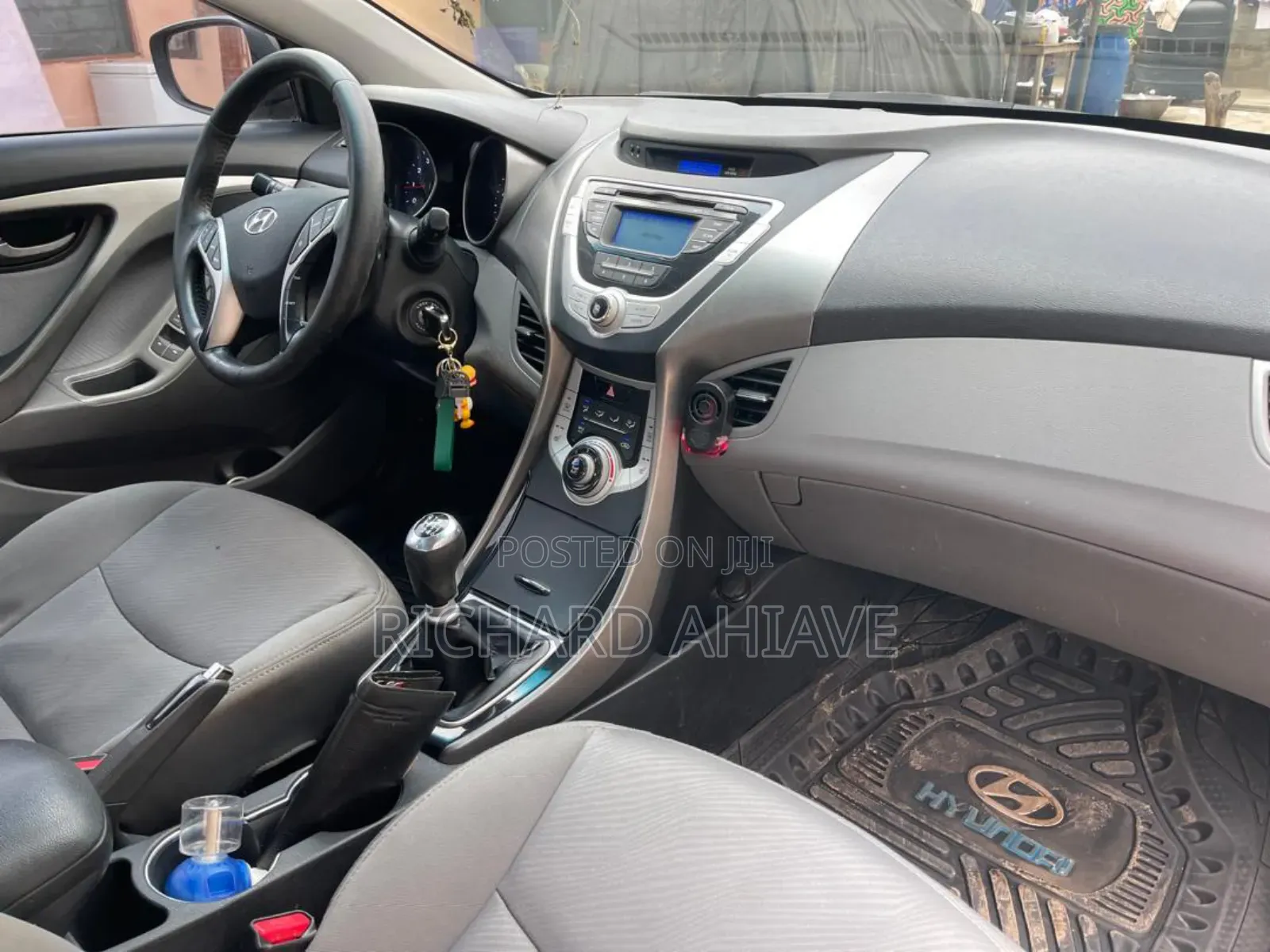Hyundai Elantra GLS Sedan FWD (1.8L 4cyl 6M) 2013 Gray
