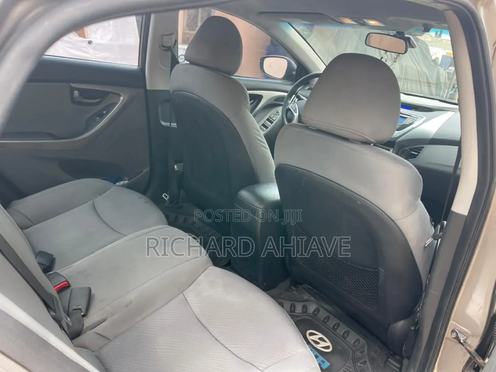 Hyundai Elantra GLS Sedan FWD (1.8L 4cyl 6M) 2013 Gray