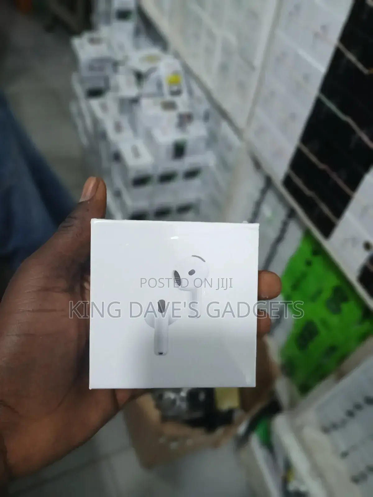 Apple Airpods 4 (4th Generation).