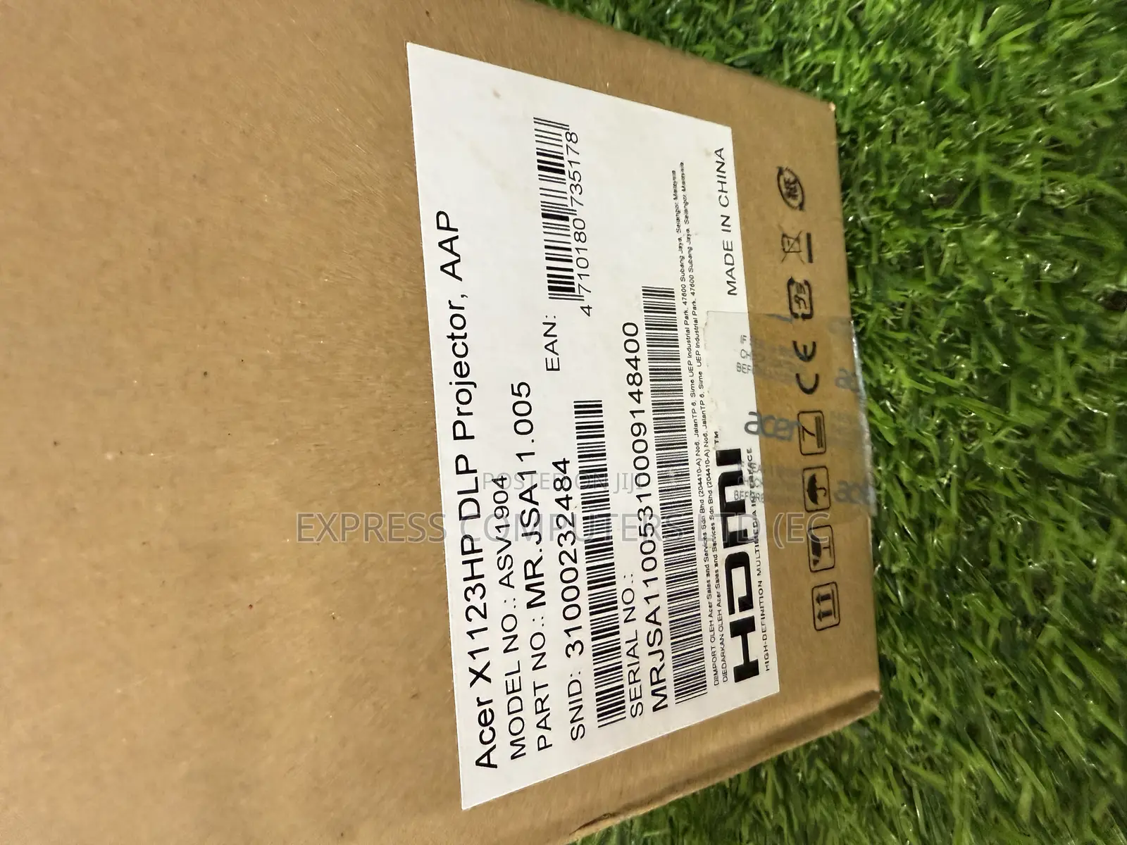 Acer Original Conference Projector Lumen 4000 Brand New From Uk 