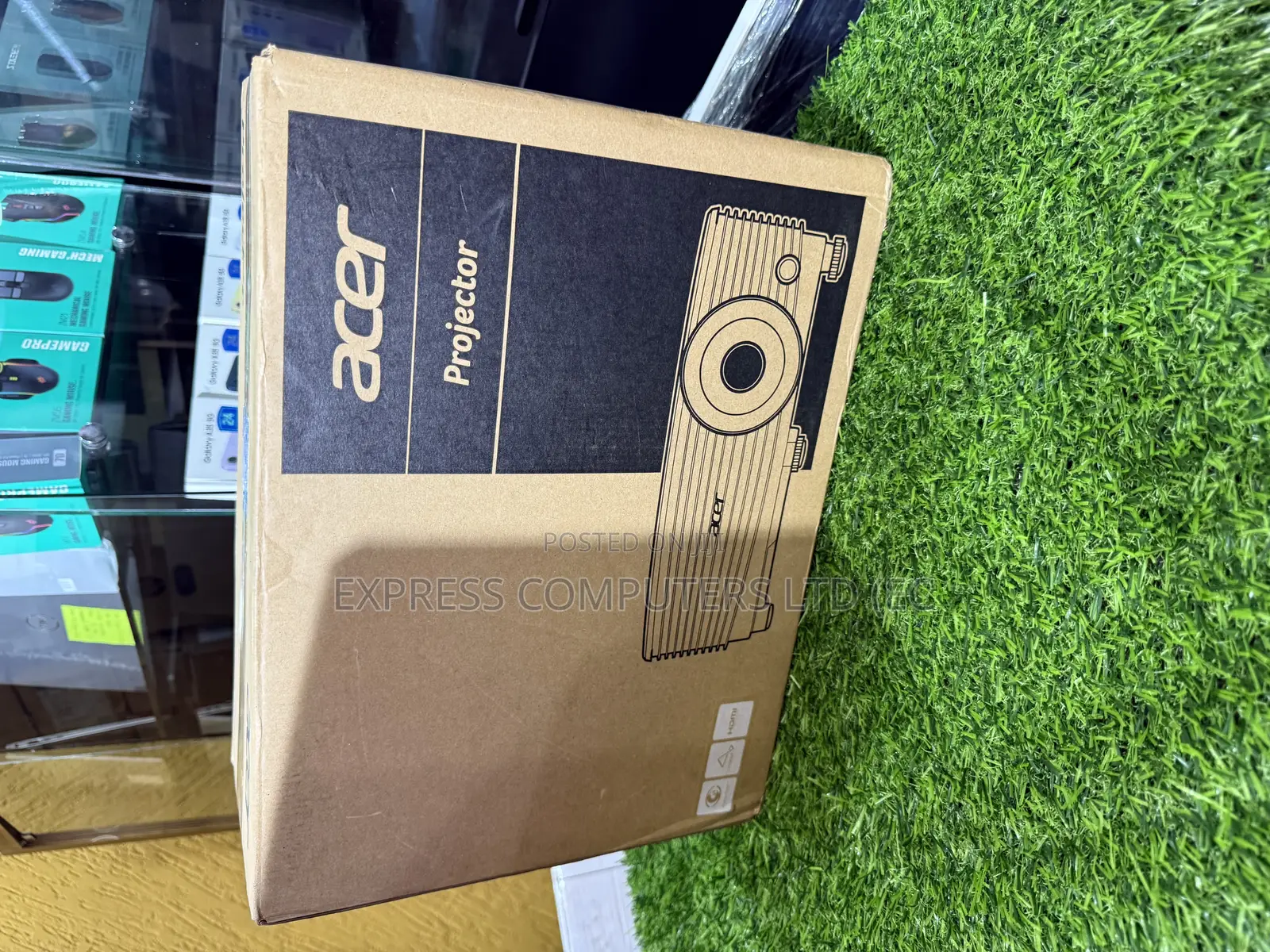 Acer Original Conference Projector Lumen 4000 Brand New From Uk 