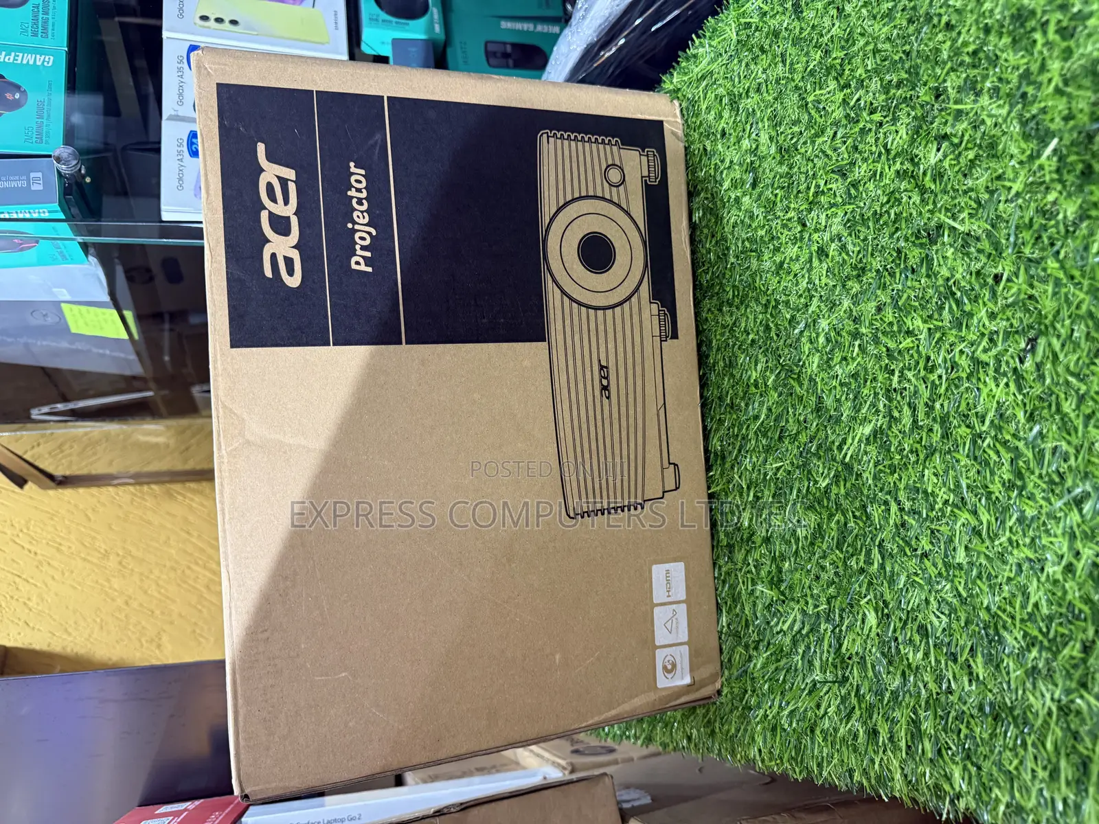 Acer Original Conference Projector Lumen 4000 Brand New From Uk 