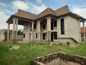 8bdrm House in Santasi Nkoransa, Kumasi Metropolitan for sale