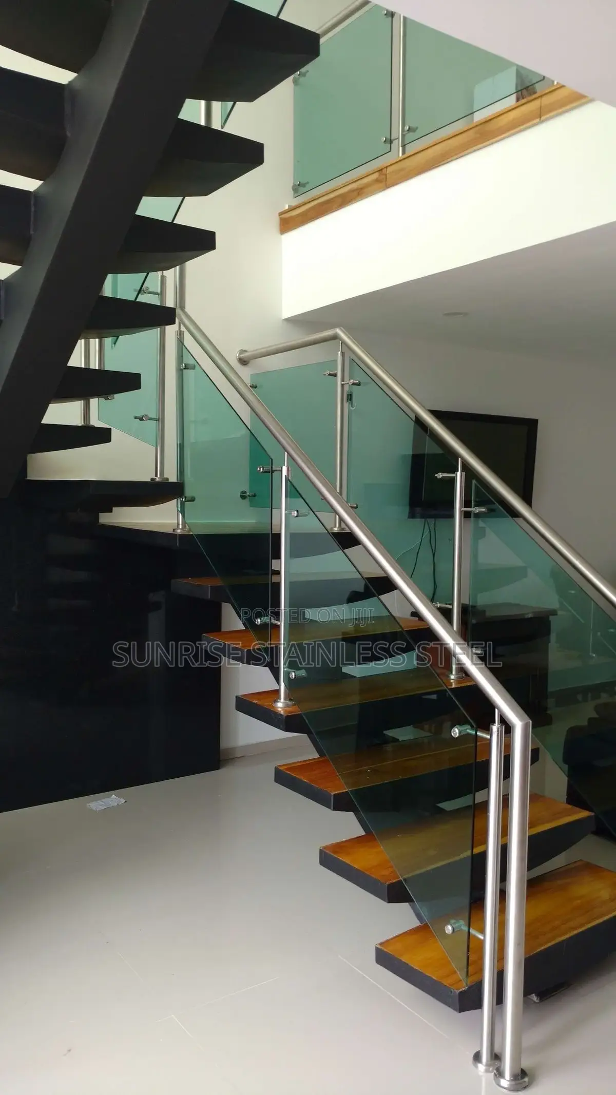 Stainless Glass Railing Staircase Design