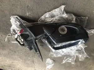 Range Rover Evoque 2015 Side Mirror With Camera and Light