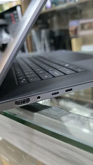 Laptop Dell Precision 5680 64GB Intel Core I9 SSD 2T