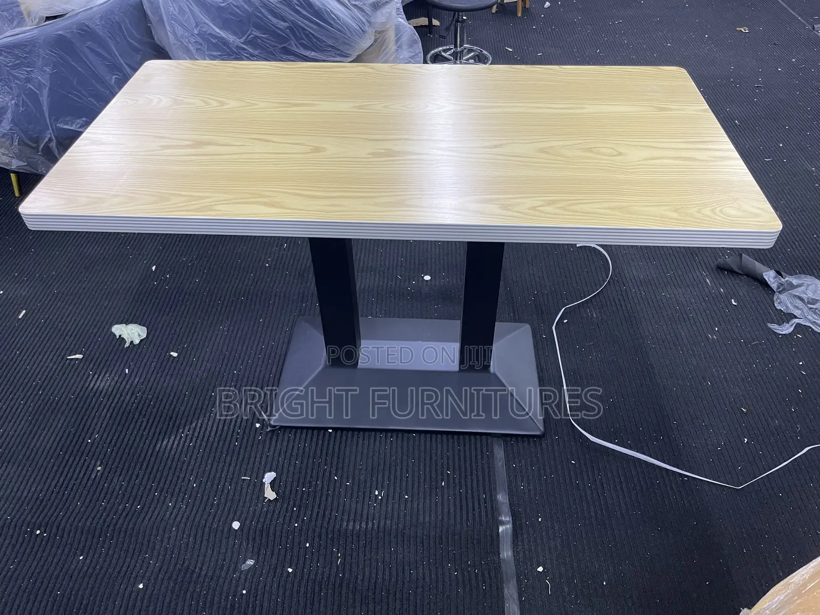 Restaurant Bar Table