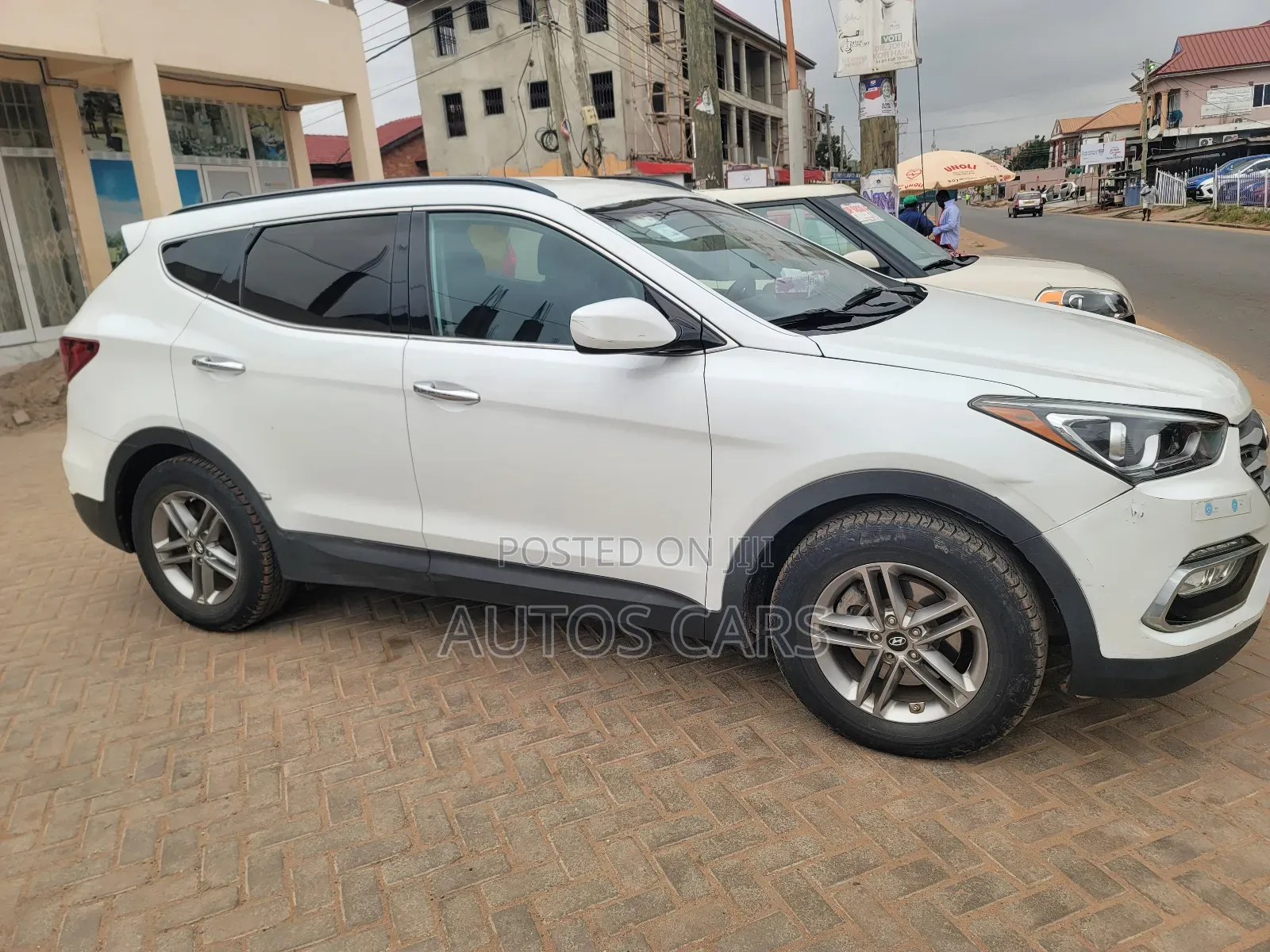 Hyundai Santa Fe SE FWD 2017 White