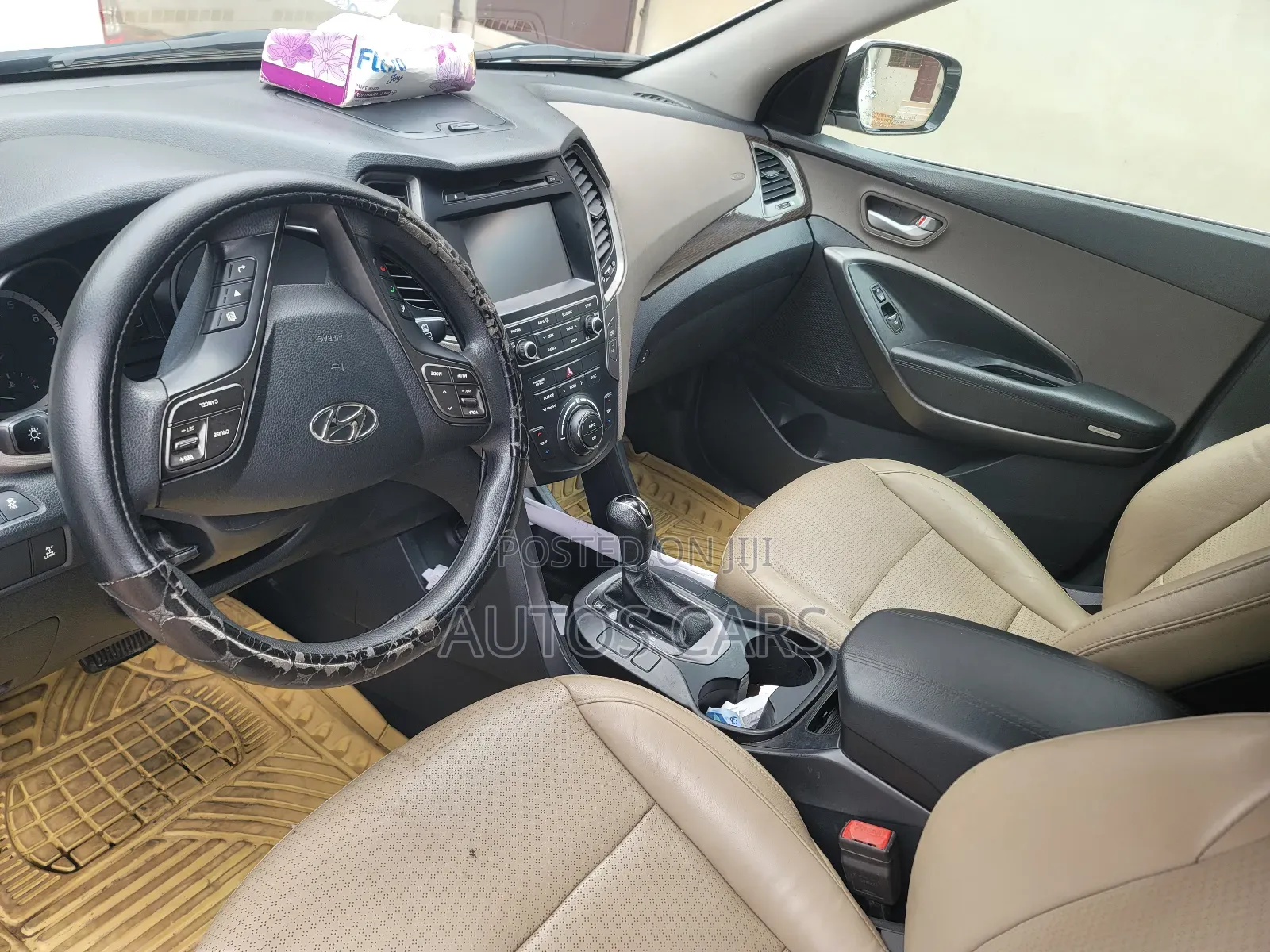 Hyundai Santa Fe SE FWD 2017 White