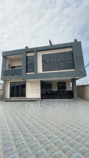 4bdrm House in Lake Side Estate for sale