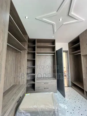 5bdrm House in Kb Properties, East Legon for sale