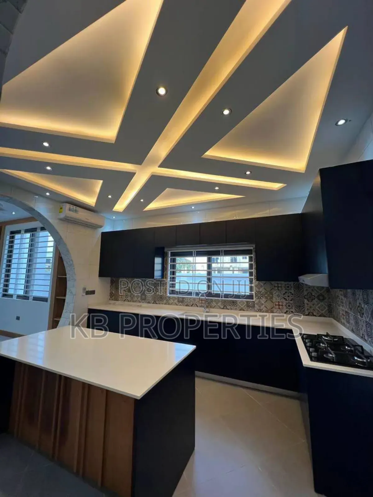 5bdrm House in Kb Properties, East Legon for sale