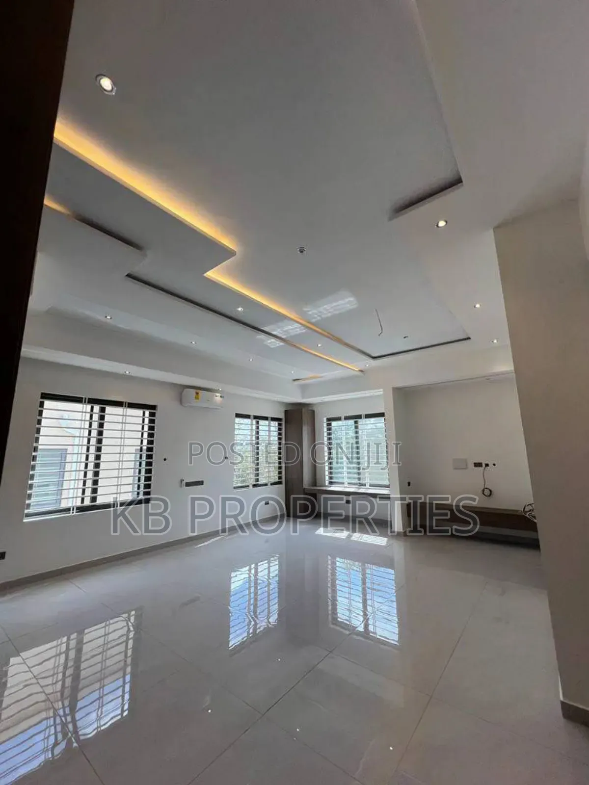 5bdrm House in Kb Properties, East Legon for sale
