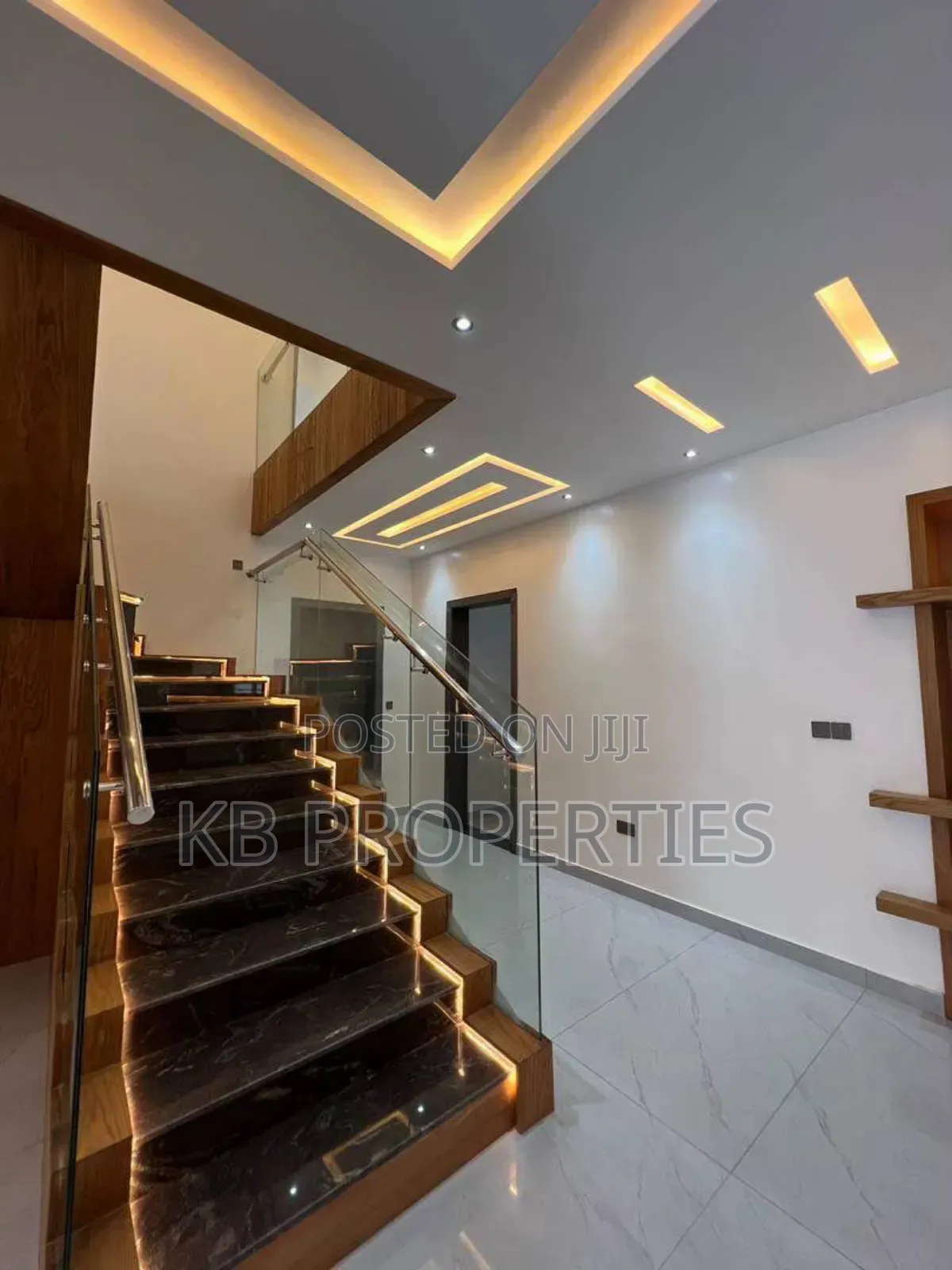 5bdrm House in Kb Properties, East Legon for sale