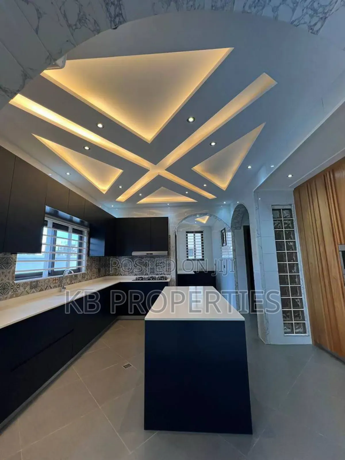 5bdrm House in Kb Properties, East Legon for sale