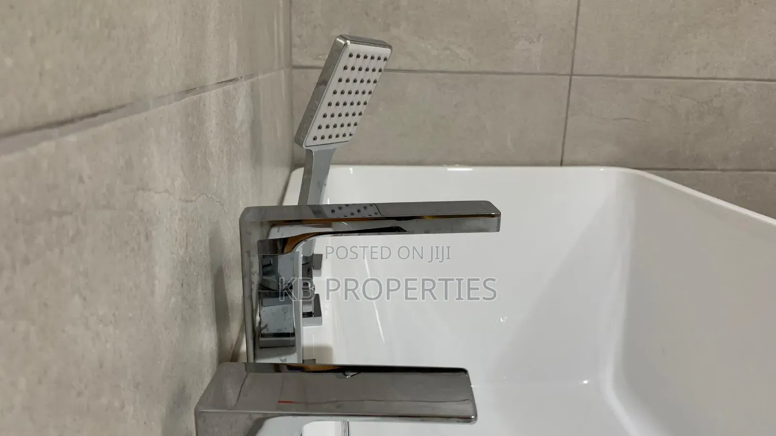 5bdrm House in Kb Properties, East Legon for sale