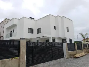 5bdrm House in Kb Properties, Cantonments for sale