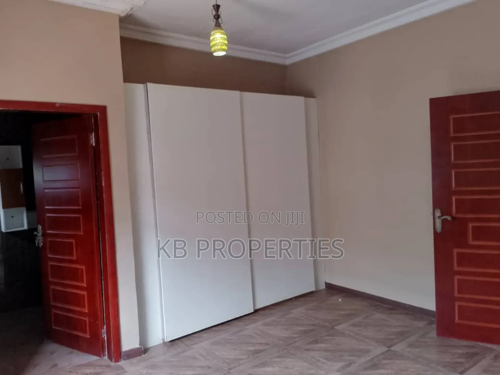 5bdrm House in Kb Properties, East Legon for sale