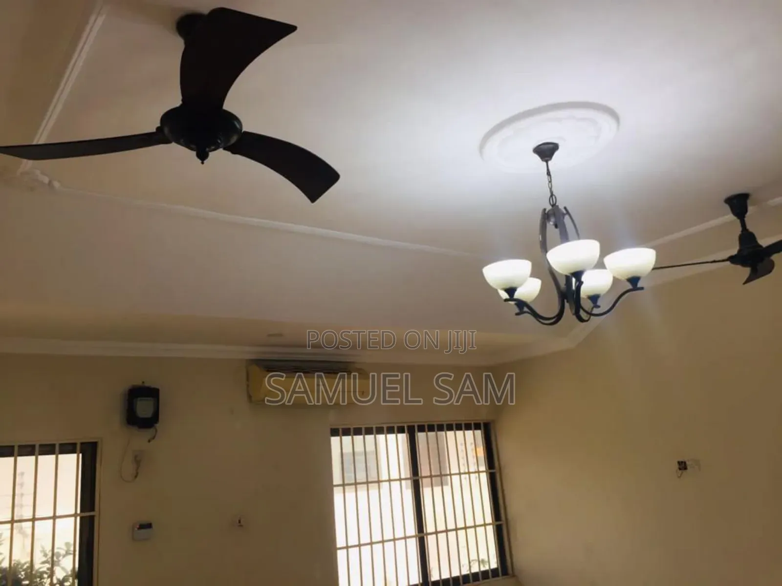 6bdrm House in Community 11, Tema Metropolitan for rent