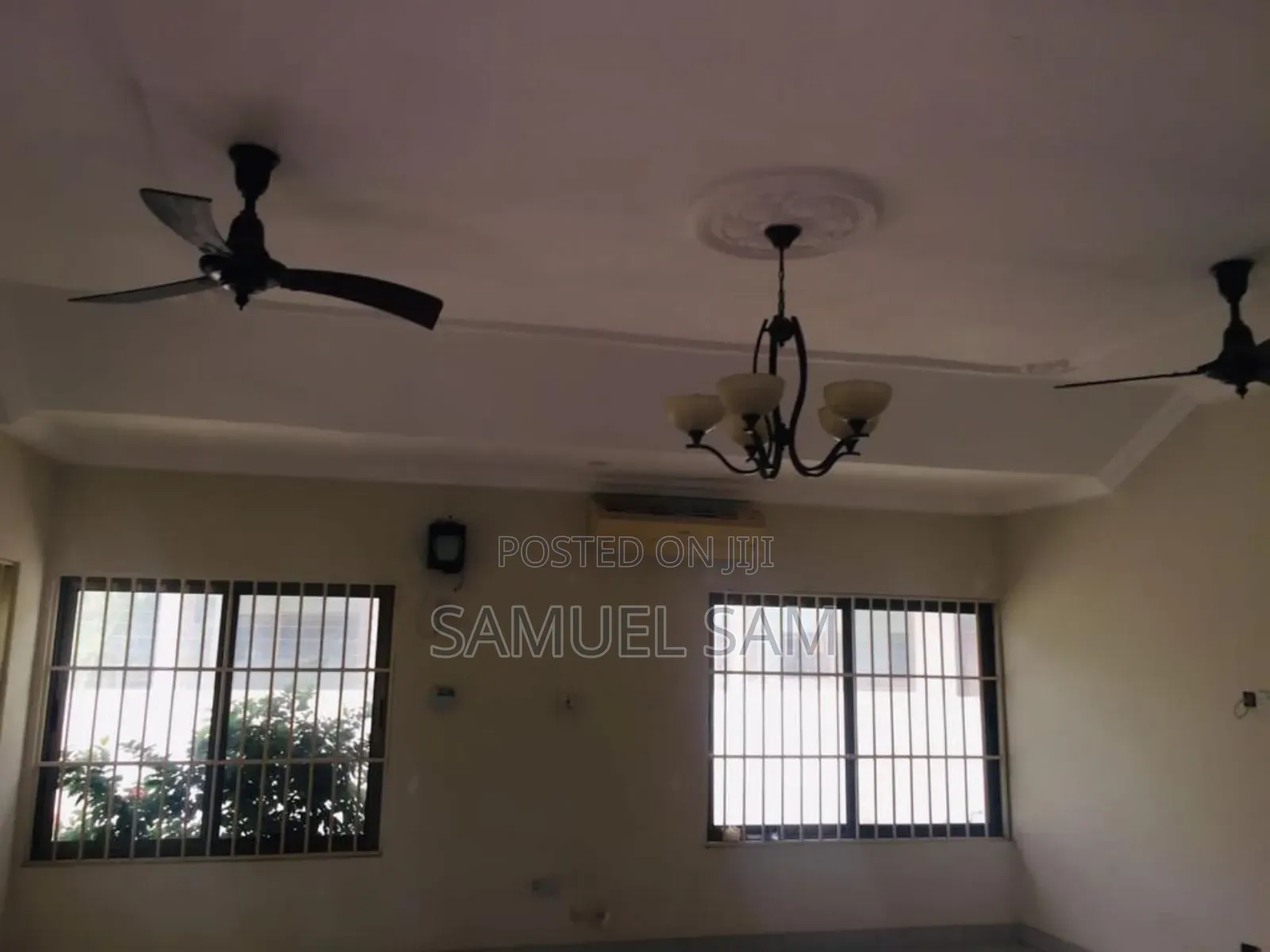 6bdrm House in Community 11, Tema Metropolitan for rent