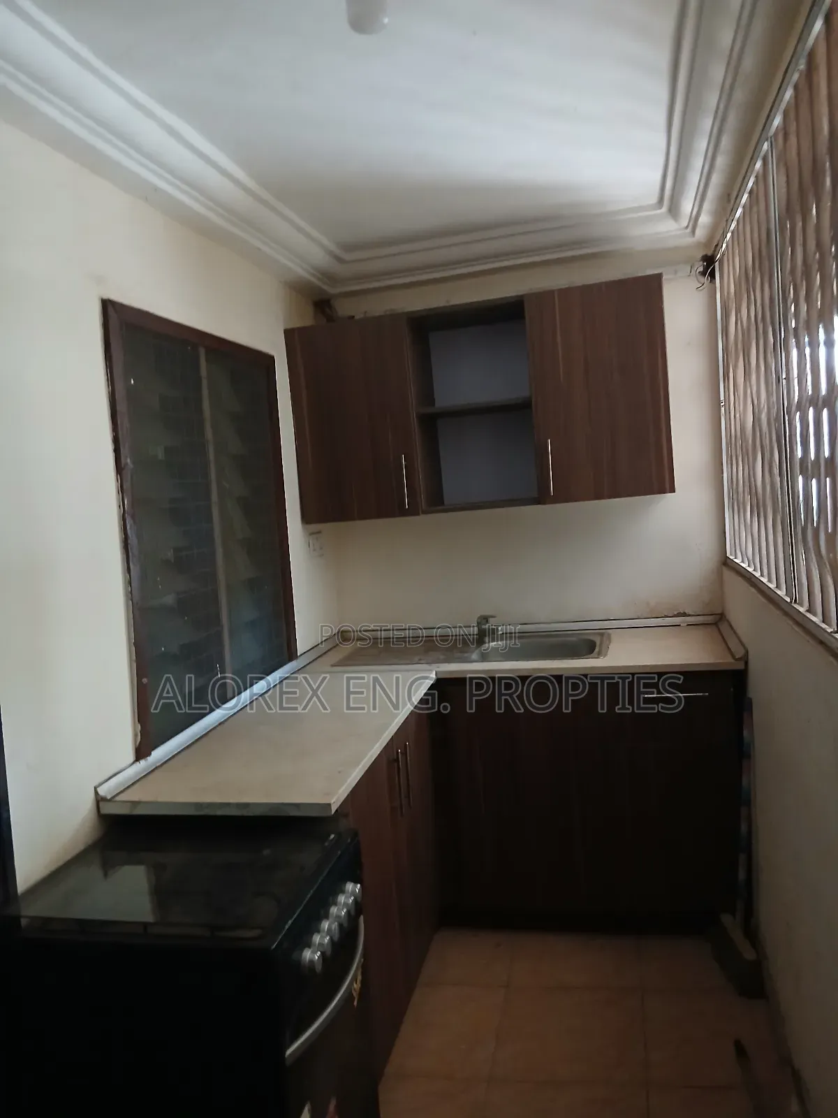 1bdrm House in Chamber Self, Adenta for rent