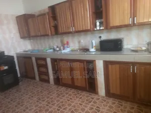 5bdrm House in Tema Community 14 for rent