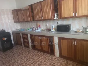 5bdrm House in Tema Community 14 for rent