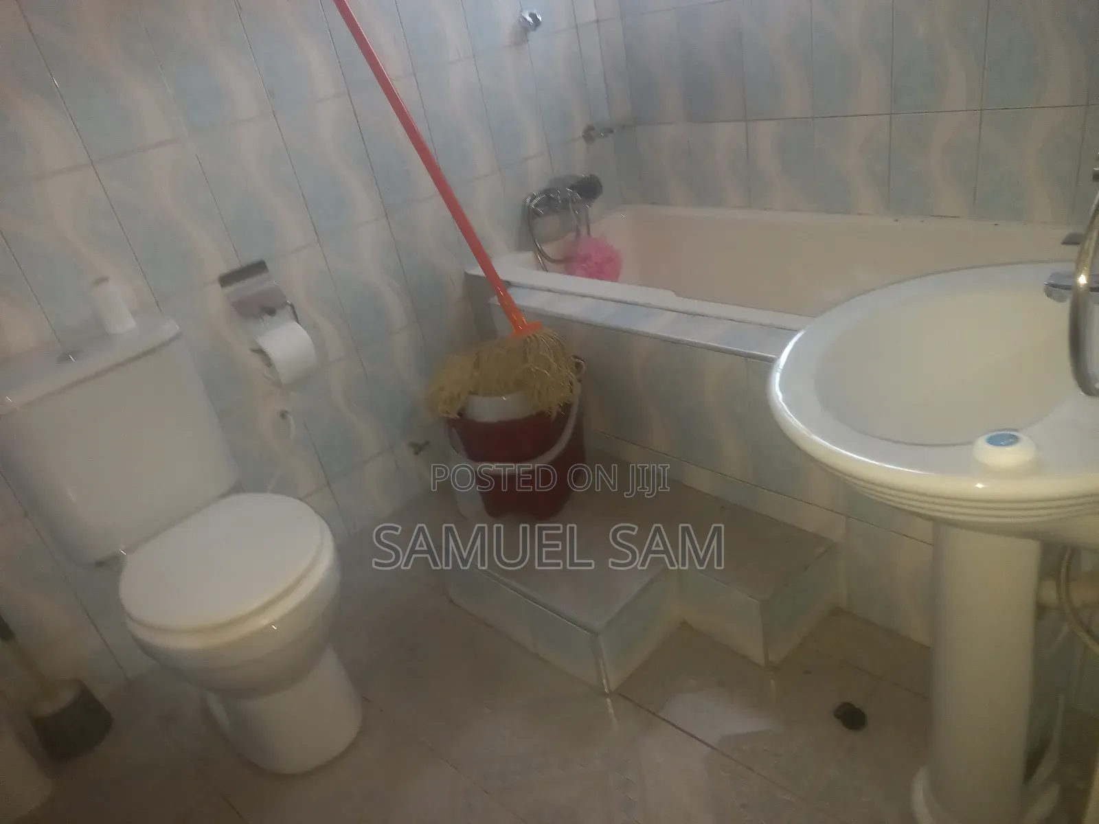 5bdrm House in Tema Community 14 for rent
