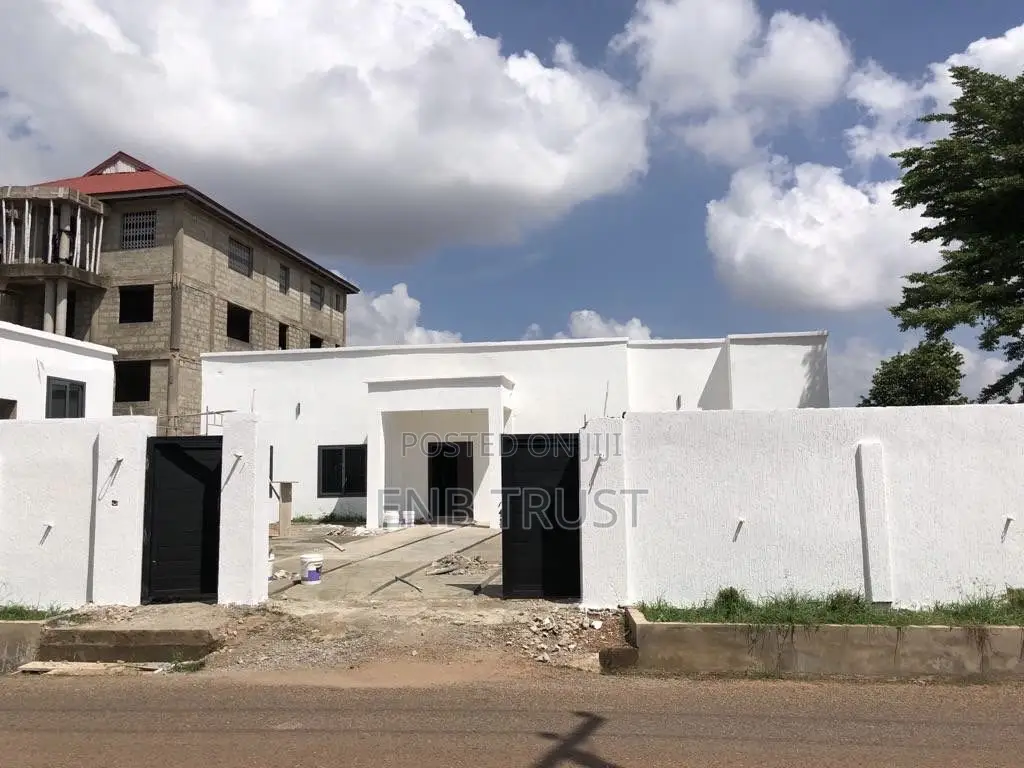 3bdrm House in Oyarifa Rehoboth for sale